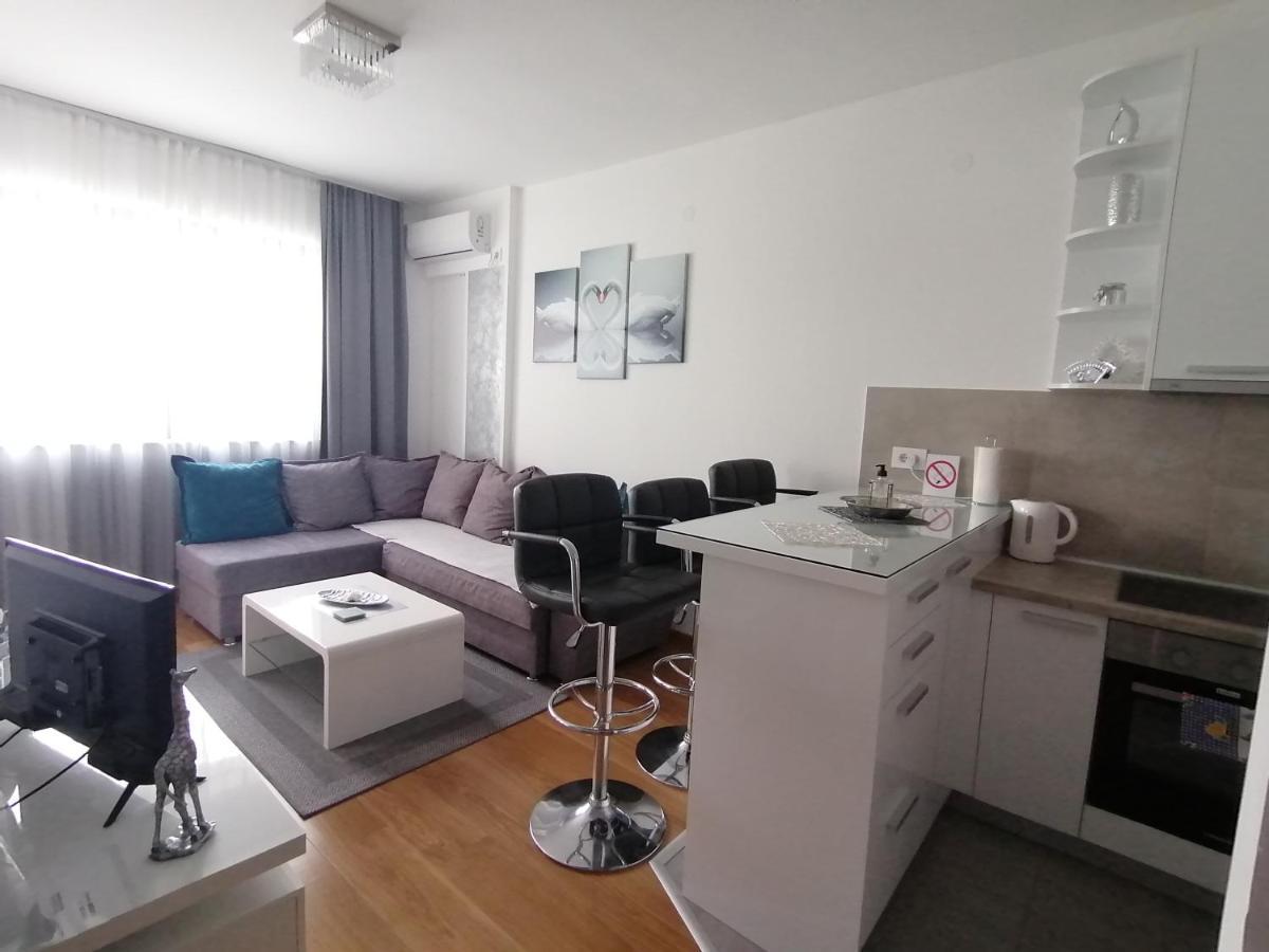 Apartament Apartman Gallery Square - Pupin Palace Nowy Sad Zewnętrze zdjęcie